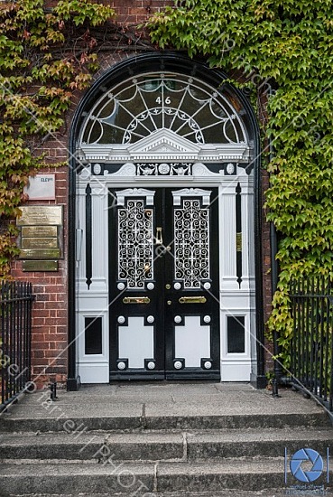 decorative doors, doors, doorway, dublin pubs & restaurants, signages, Â© michael o'farrell photography