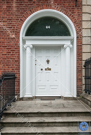 decorative doors, doors, doorway, dublin pubs & restaurants, signages, Â© michael o'farrell photography